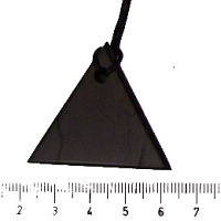 Šungit - přívěsek - trojúhelník 4 x 3,5 cm